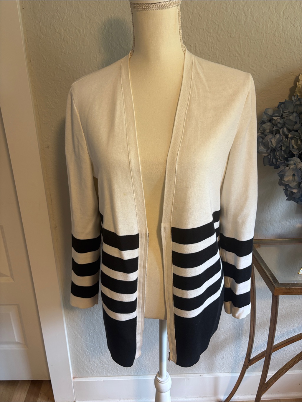Lafayette 148 New York Black And White Knit Cardigan Size Medium